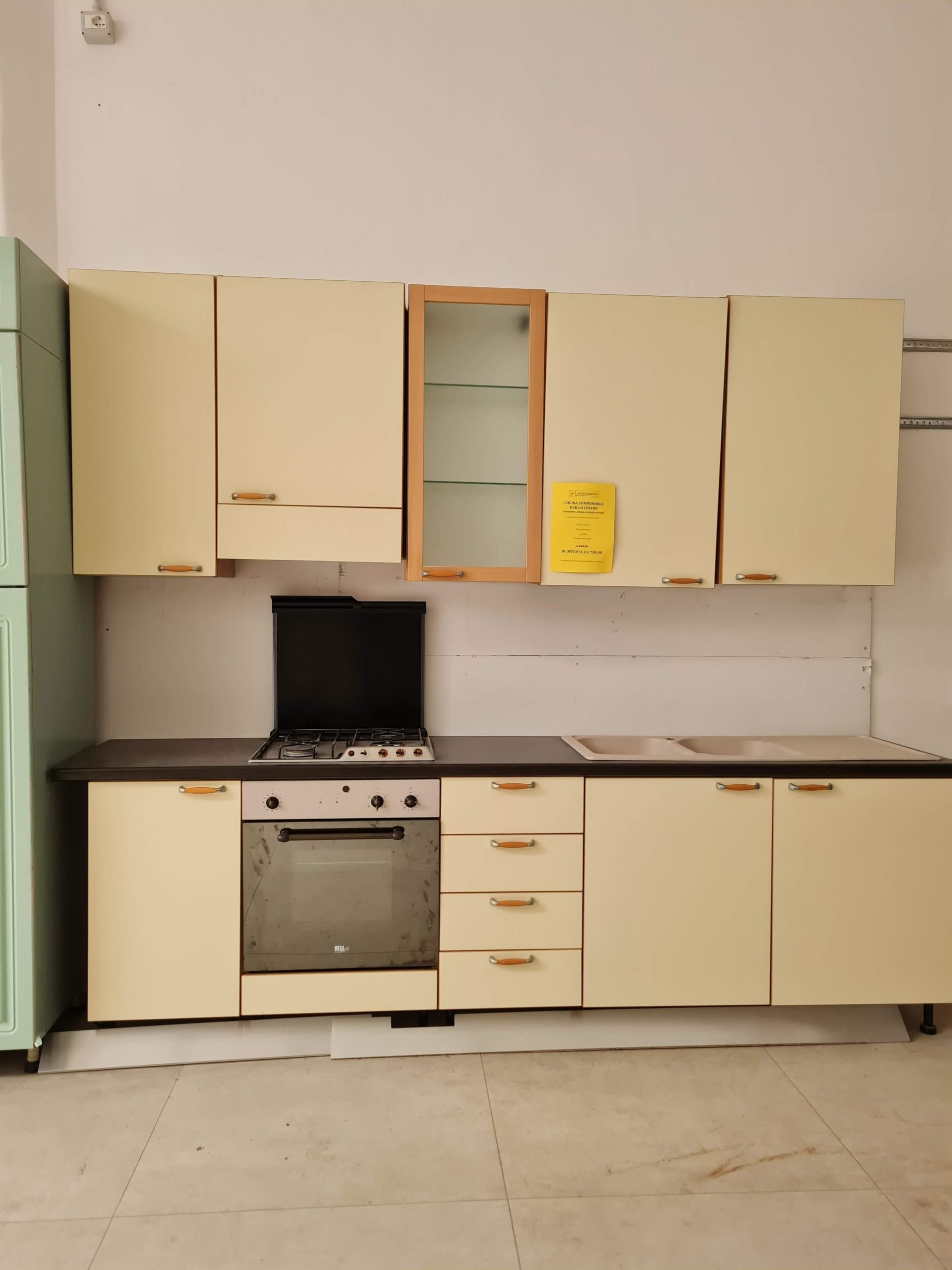 CUCINA COMPONIBILE GIALLO CHIARO - immagine 2