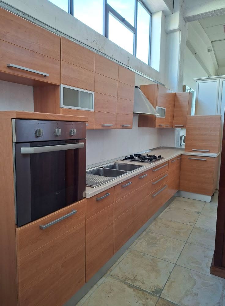 CUCINA COMPONIBILE ad ANGOLO ROVERE EFFETTO LEGNO